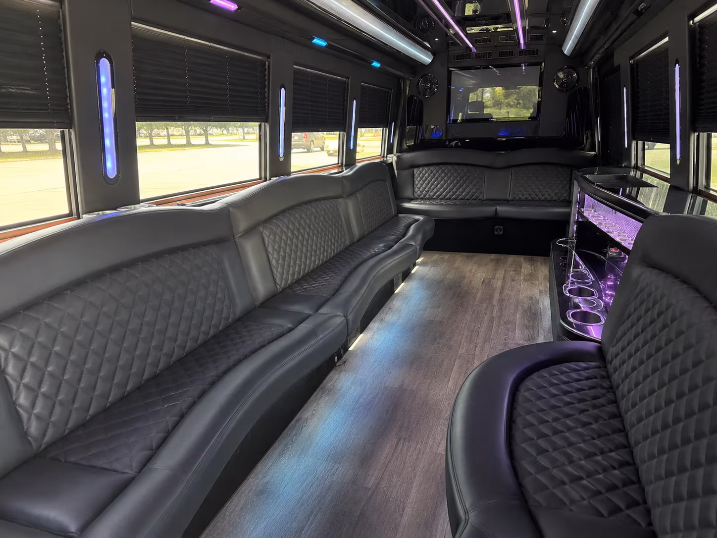 Rent a Bus to OKC Will Rogers International Airport
